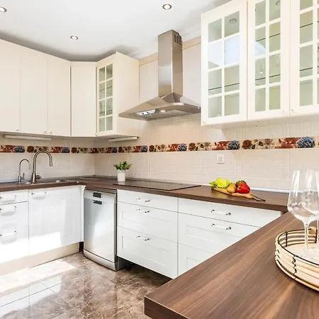 Villa Beautiful Anna With Heated Pool Costa Adeje (Tenerife)