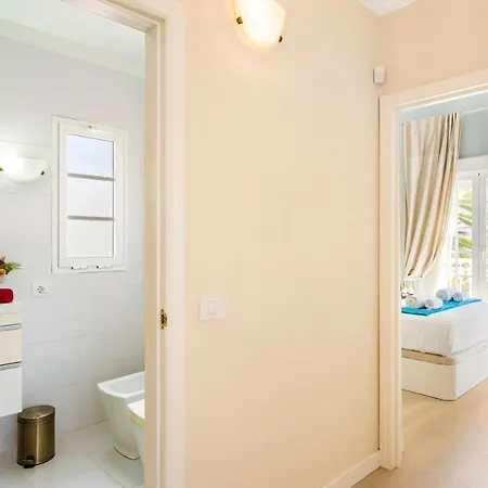 Beautiful Anna With Heated Pool Villa